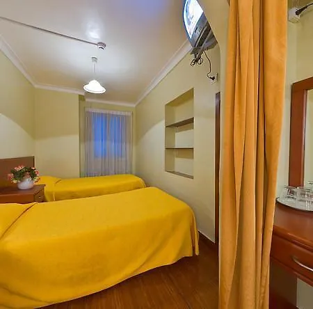 Pensao Modelo Hotel 2*